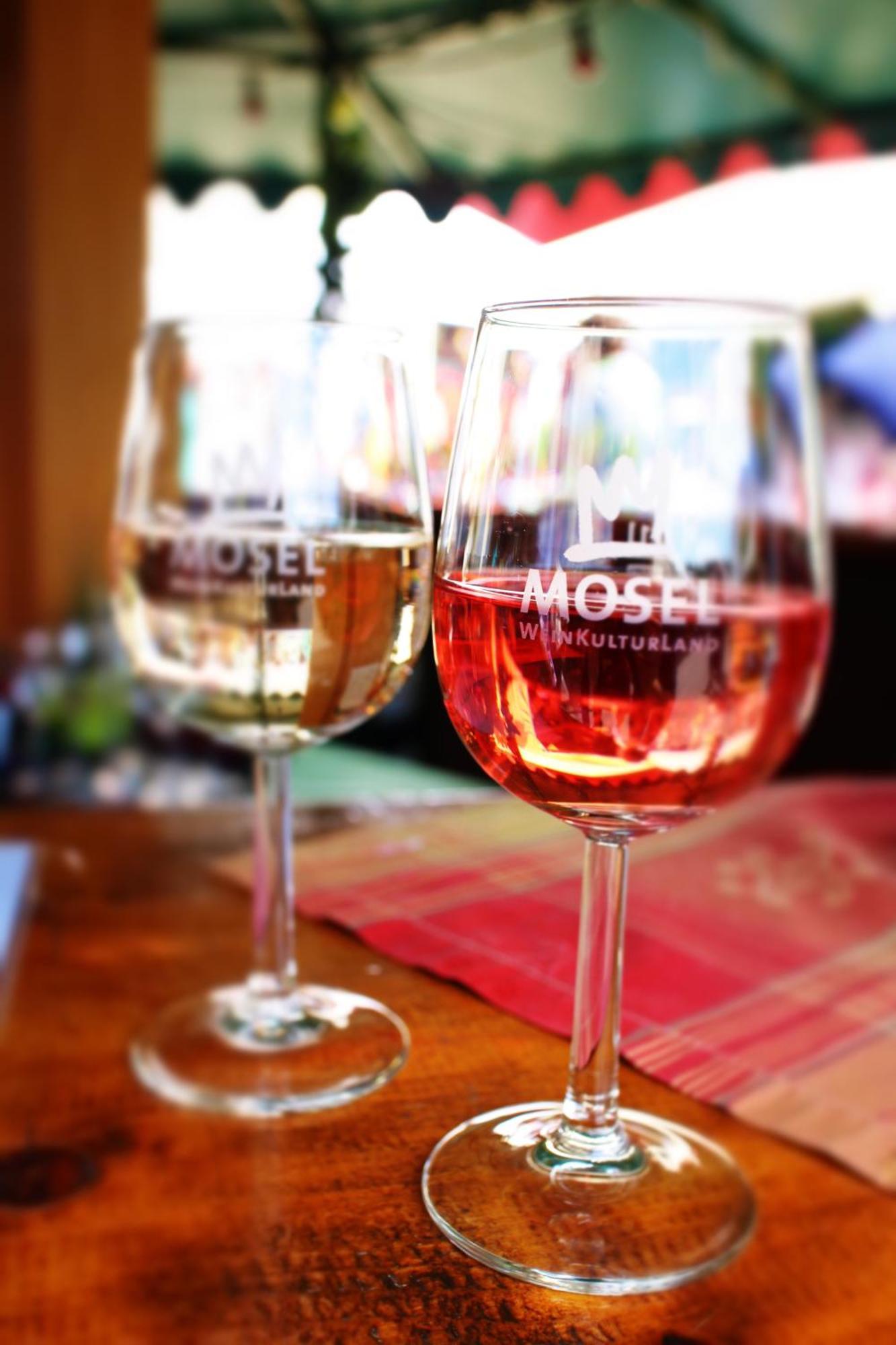 Johannishof Wein-Cafe & Gaestehaus Langsur Екстериор снимка